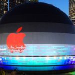 Apple becomes first firm to hit $3tn market value