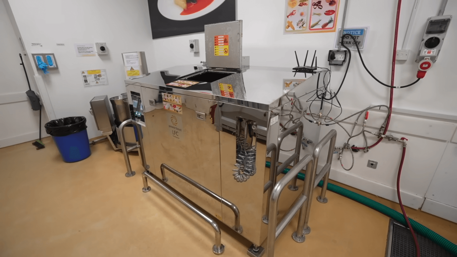 LFC biodigester at Qatar Aircraft Catering Company. Image source: Power Knot LLC