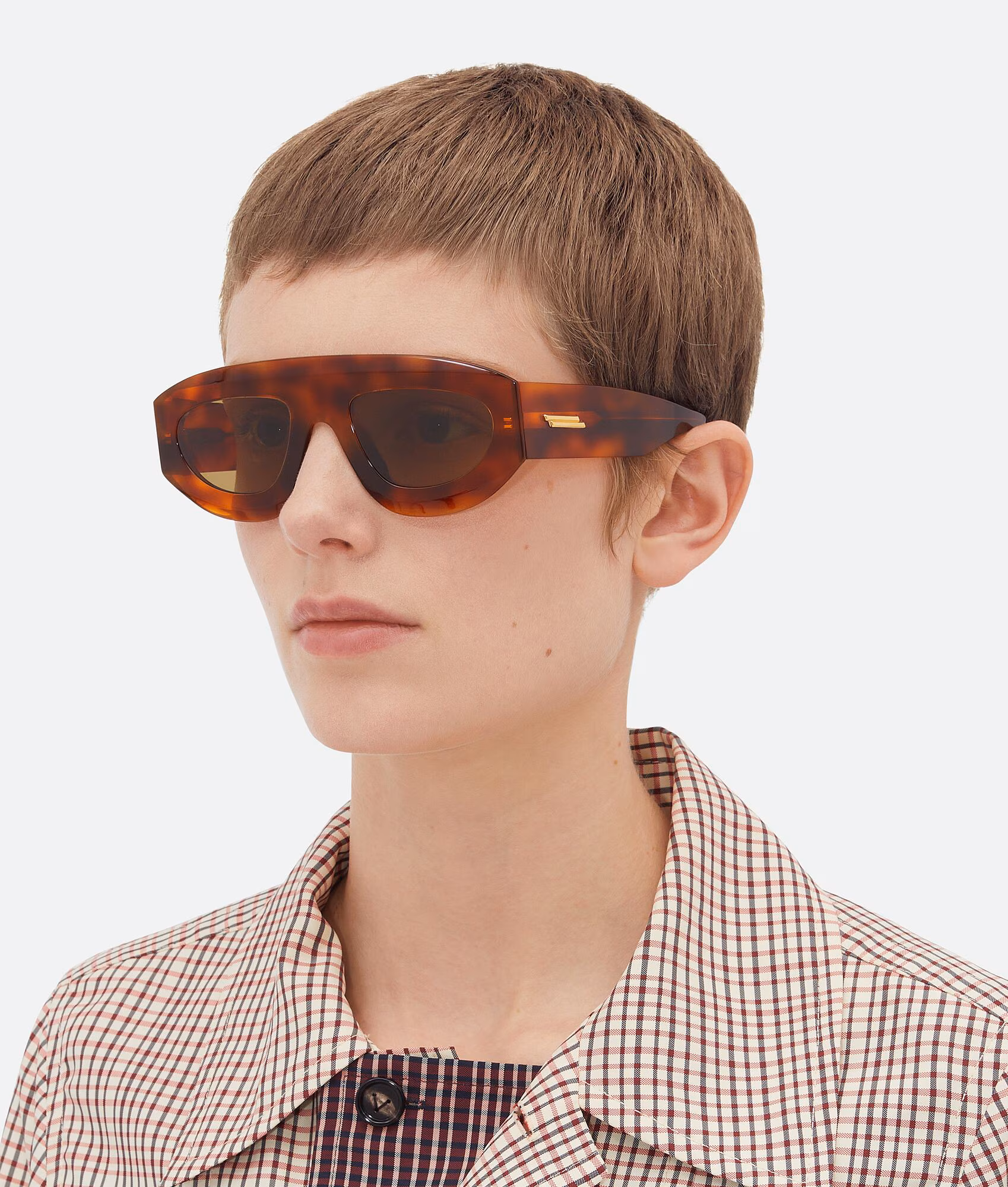Bottega Veneta Ultrathin Shield Sunglasses. Image source: Bottega Veneta