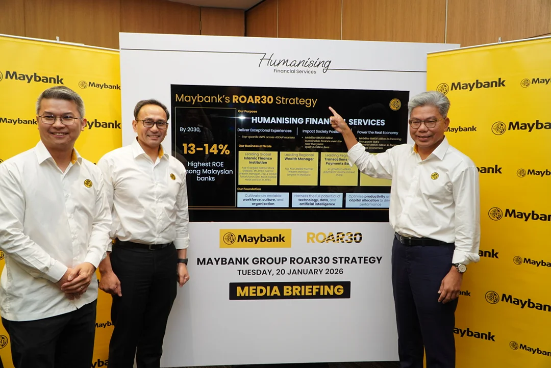 From left to right, Dr. Siew Chan Cheong, Group Chief Strategy & Transformation Officer; En. Shafiq Abdul Jabbar, Group Chief Financial Officer, and Dato’ Sri Khairussaleh Ramli, President & Group Chief Executive Officer, at Maybank’s ROAR30 strategy launch on 20th January 2026.